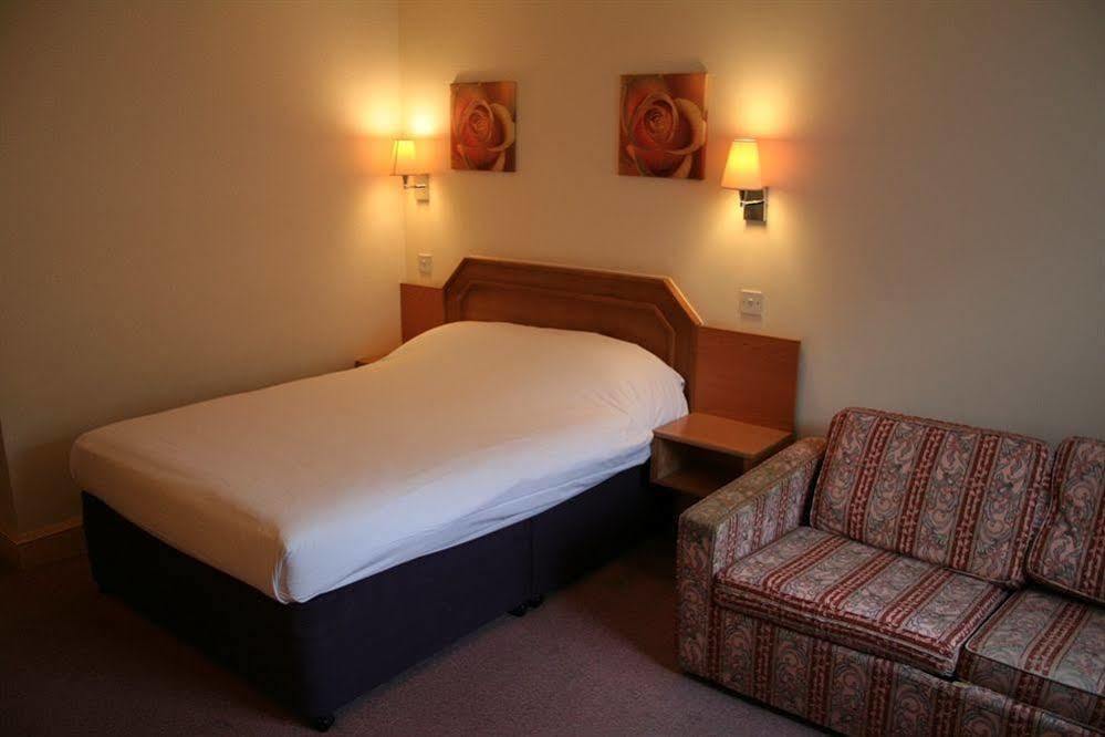 Days Inn by Wyndham Sevenoaks Clacket Lane Westerham Buitenkant foto